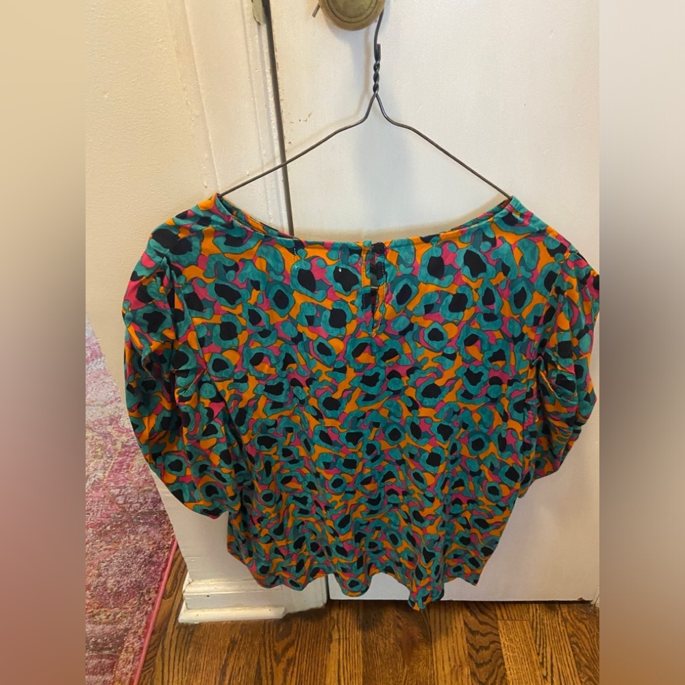 NWT colorful top